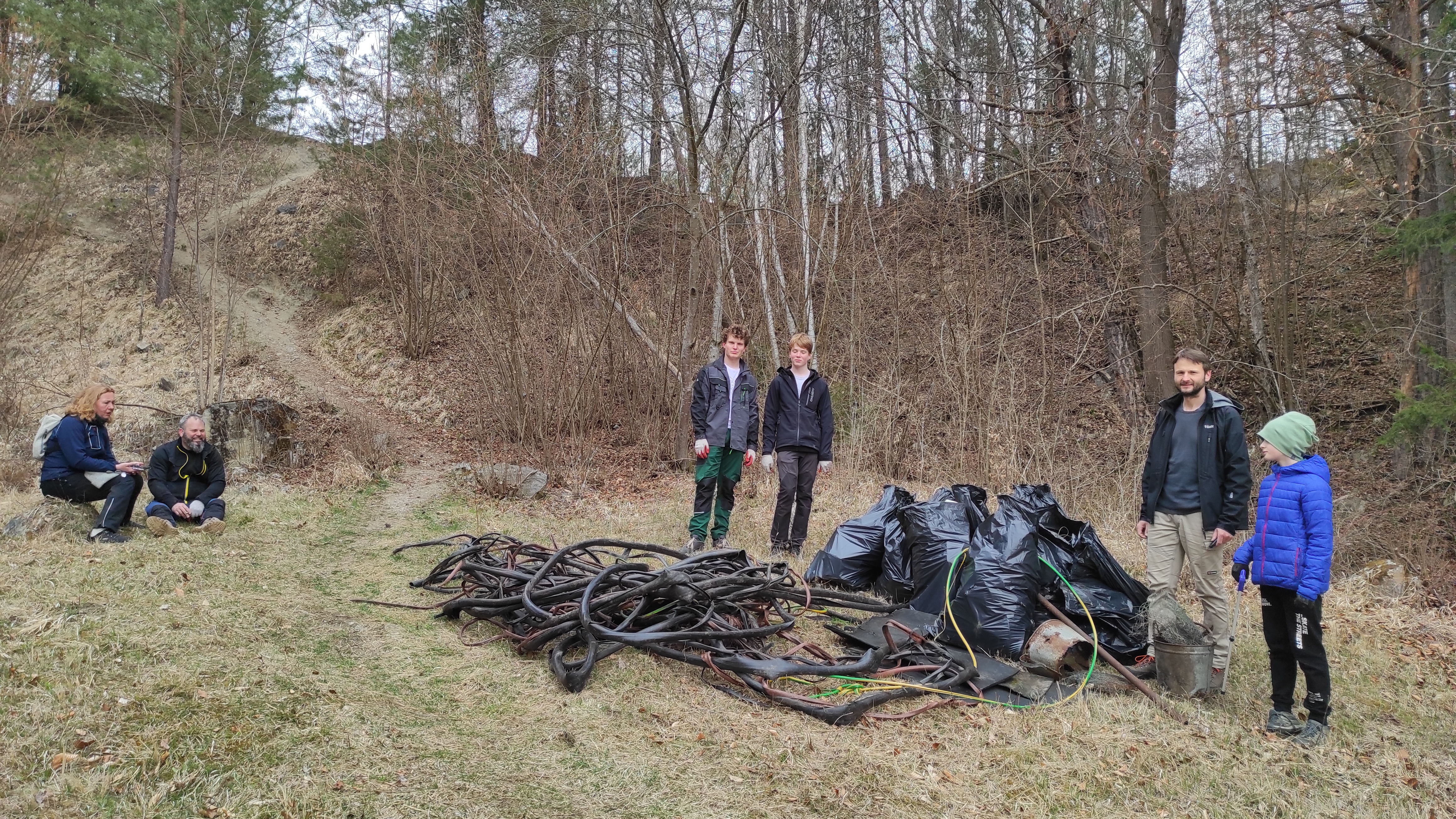 Vysbírané odpadky z přírodní památky Výří  vrch a z Vyšenského lomu.