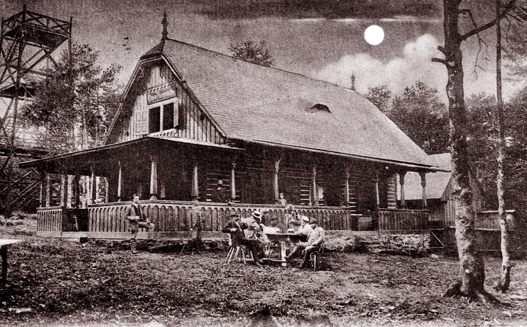 černobílé historické foto Pasovského chýše na Čerchově